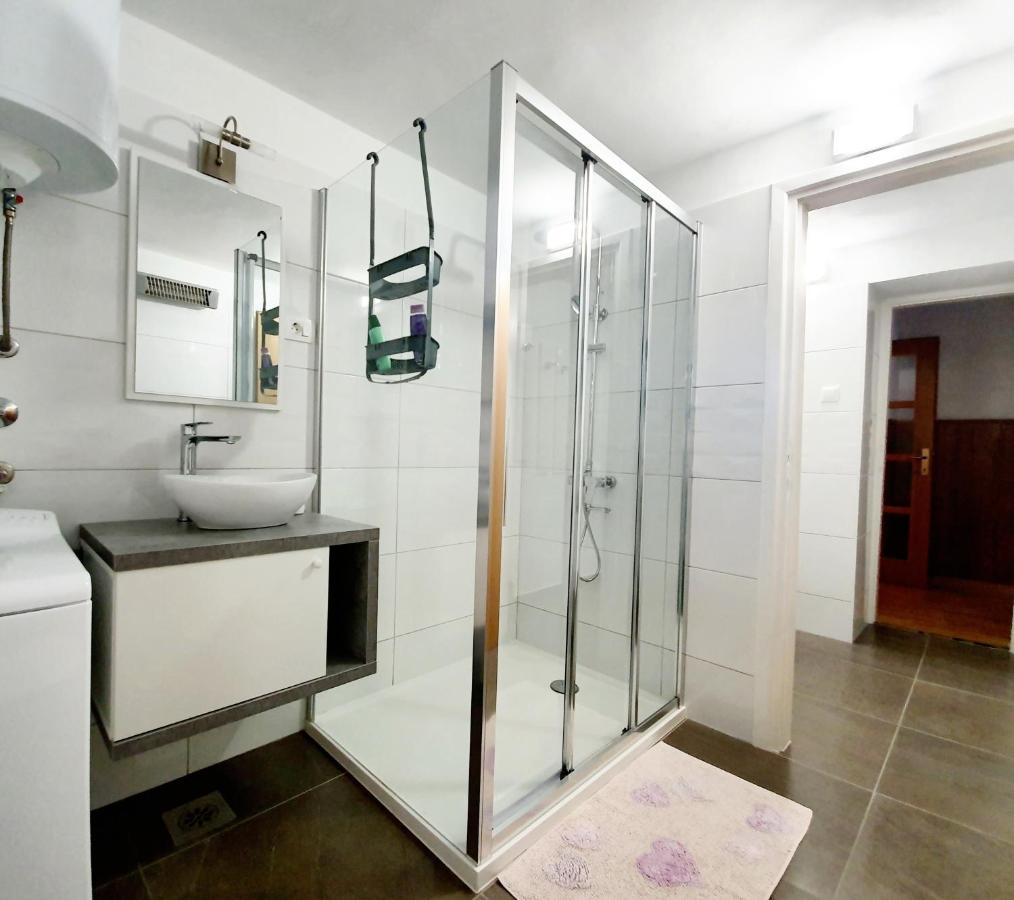Holiday home Fafarinka - Close To Krka National Park *
